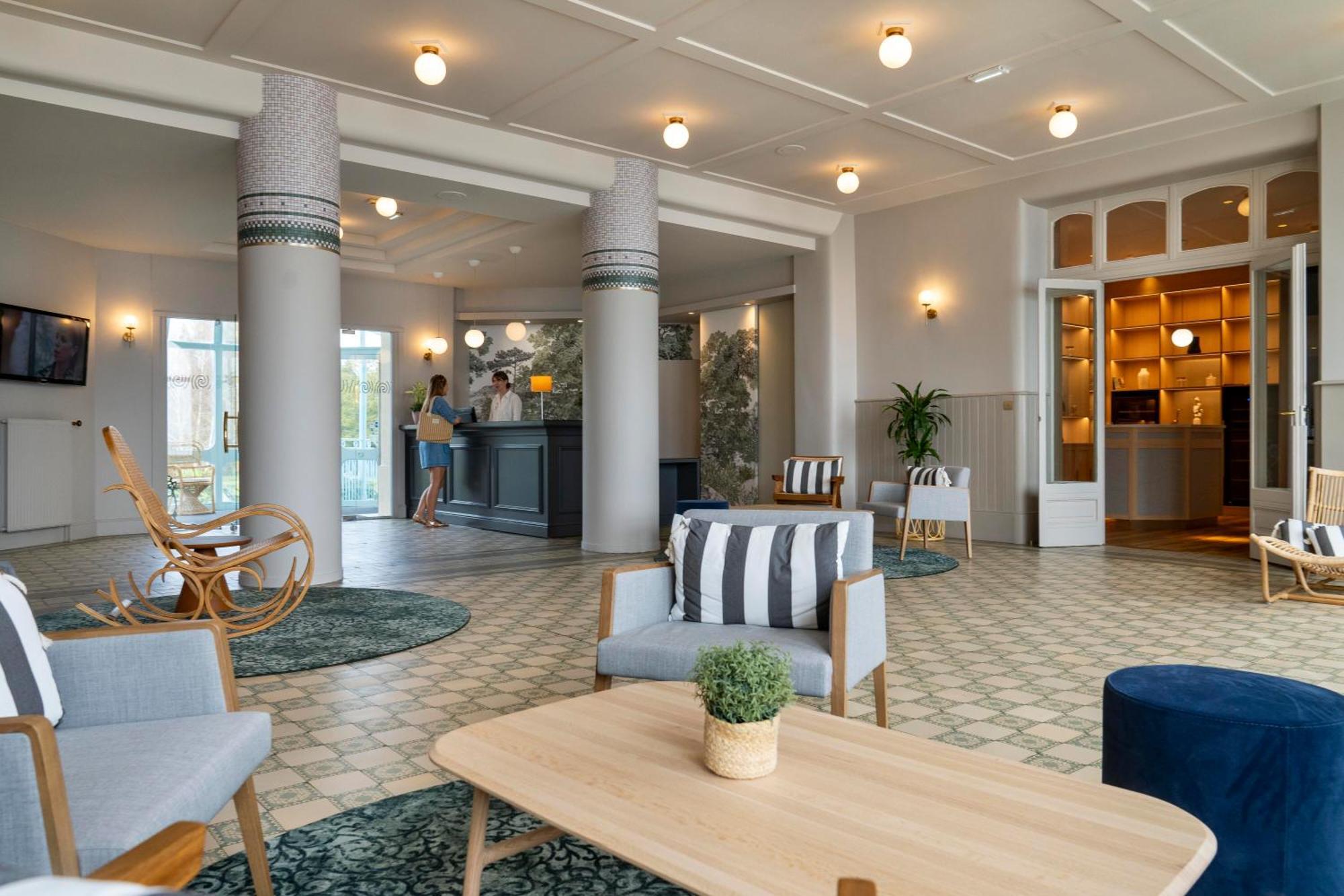 Hotel Morgat Le Grand De La 3*